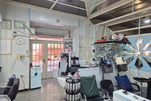 Locale Commerciale Parrucchiera