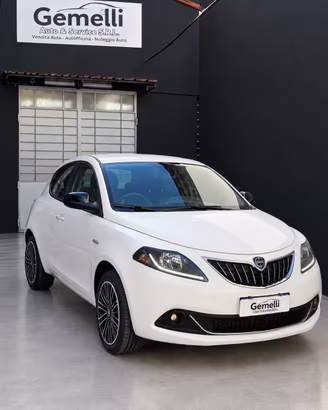Lancia Ypsilon 1.0 FireFly 5 porte S&S Hybrid Gold
