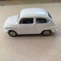 Modellino Fiat 600
