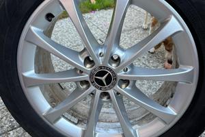 4 cerchi con gomma originali Mercedes