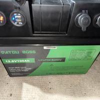Batteria LiFePO4 12.8V 100Ah e BOX mai usata