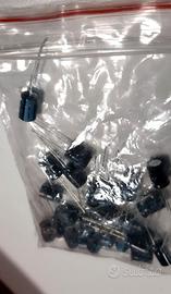25 x condensatori 35V 220uF 105°C