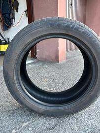 Pneumatico gomma 215 55 R18
