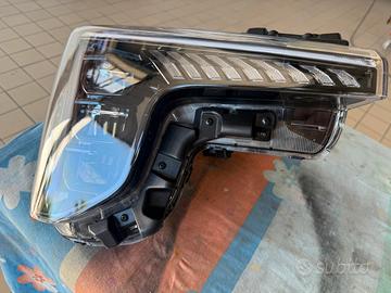 Faro dx Kia Picanto