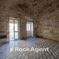 FABBRICATO RESIDENZIALE A RUSTICO IN CORSO DI COMP