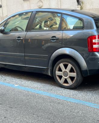 Audi a2 1600 fsi permuto