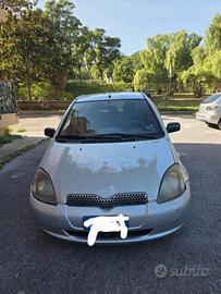 toyota yaris anno 2002