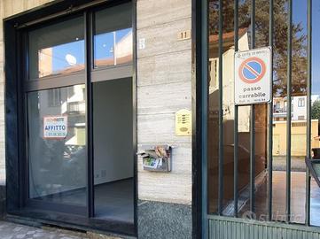 NEGOZIO A RIVOLI