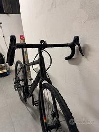 Bici gravel Salsa journeyer