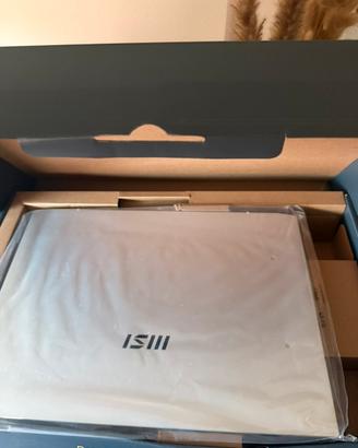 PC GAMING MSI Prestige A16 Al+ A3HMG NUOVO!!