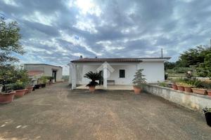 VILLA SINGOLA A CEGLIE MESSAPICA