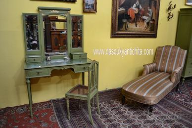 Toiletta con sedia stile Luigi XVI laccata verde