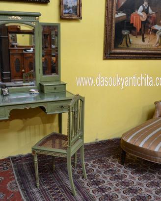 Toiletta con sedia stile Luigi XVI laccata verde