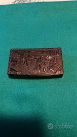 Antica tabacchiera in corno lavorato