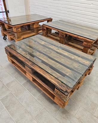 Bancali con ruote e vetro.