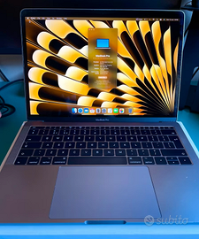 Macbook pro 13” 2017 8gb ram 128 ssd