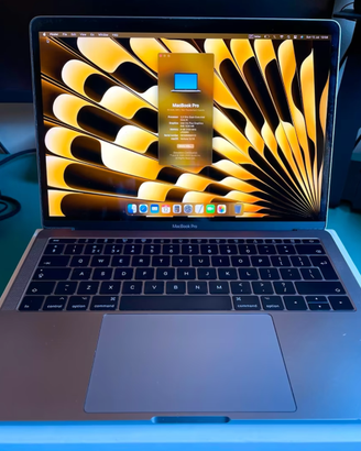Macbook pro 13” 2017 8gb ram 128 ssd