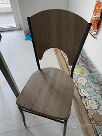 Coppia di sedie in legno e metallo