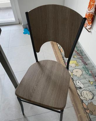 Coppia di sedie in legno e metallo