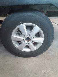 Pneumatici Continental 225/75 R16C 121/120R
