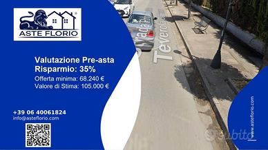 Immobile in asta di 90 m² con box auto a Teverola