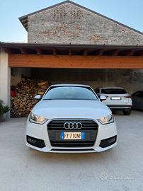 AUDI A1 1.4 TDI 90 CV PER NEOPATENTATI