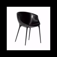 Sedia in carbonio di Philippe Starck per Driade