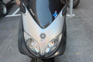 tmax 530 anno 2001