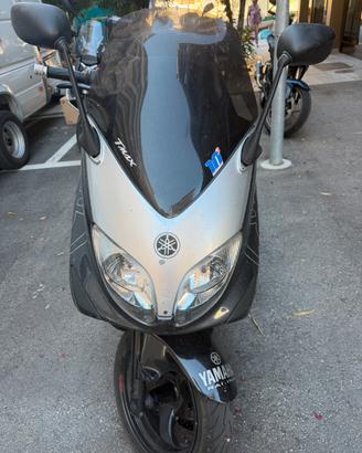 tmax 530 anno 2001