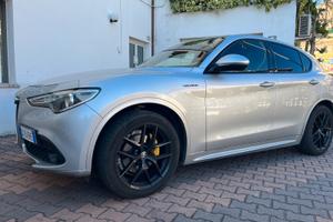 Stelvio q4 veloce