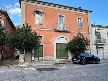 CASA SEMINDIPENDENTE A PIGNATARO INTERAMNA