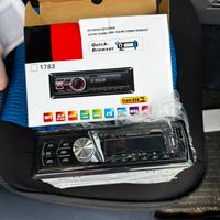 Auto radio bluethoot con porte usb led