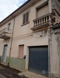 Casa indipendente , 2 appartamenti