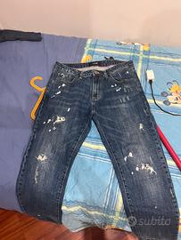 jeans
