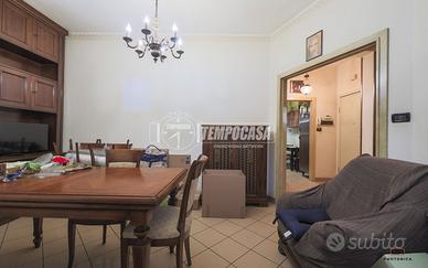 TRILOCALE CON GARAGE