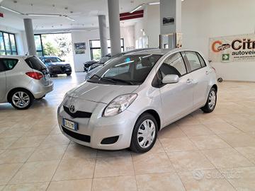 Toyota Yaris 1.0 5 porte Sol GPL