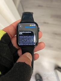 Apple Watch Series 8 versione da 45 mm