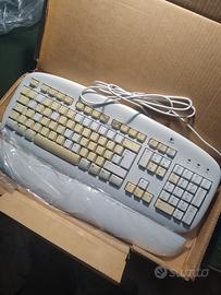 tastiera Logitech 