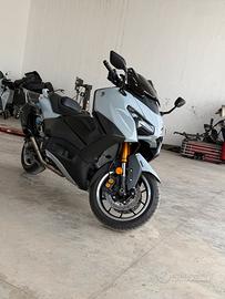 Tmax 560