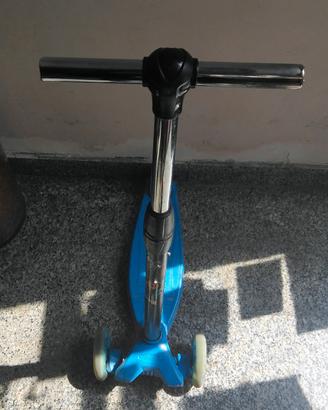 MONOPATTINO A 3 RUOTE MINI MICRO