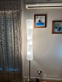 Lampada a piantana da terra- perfettamente funzion