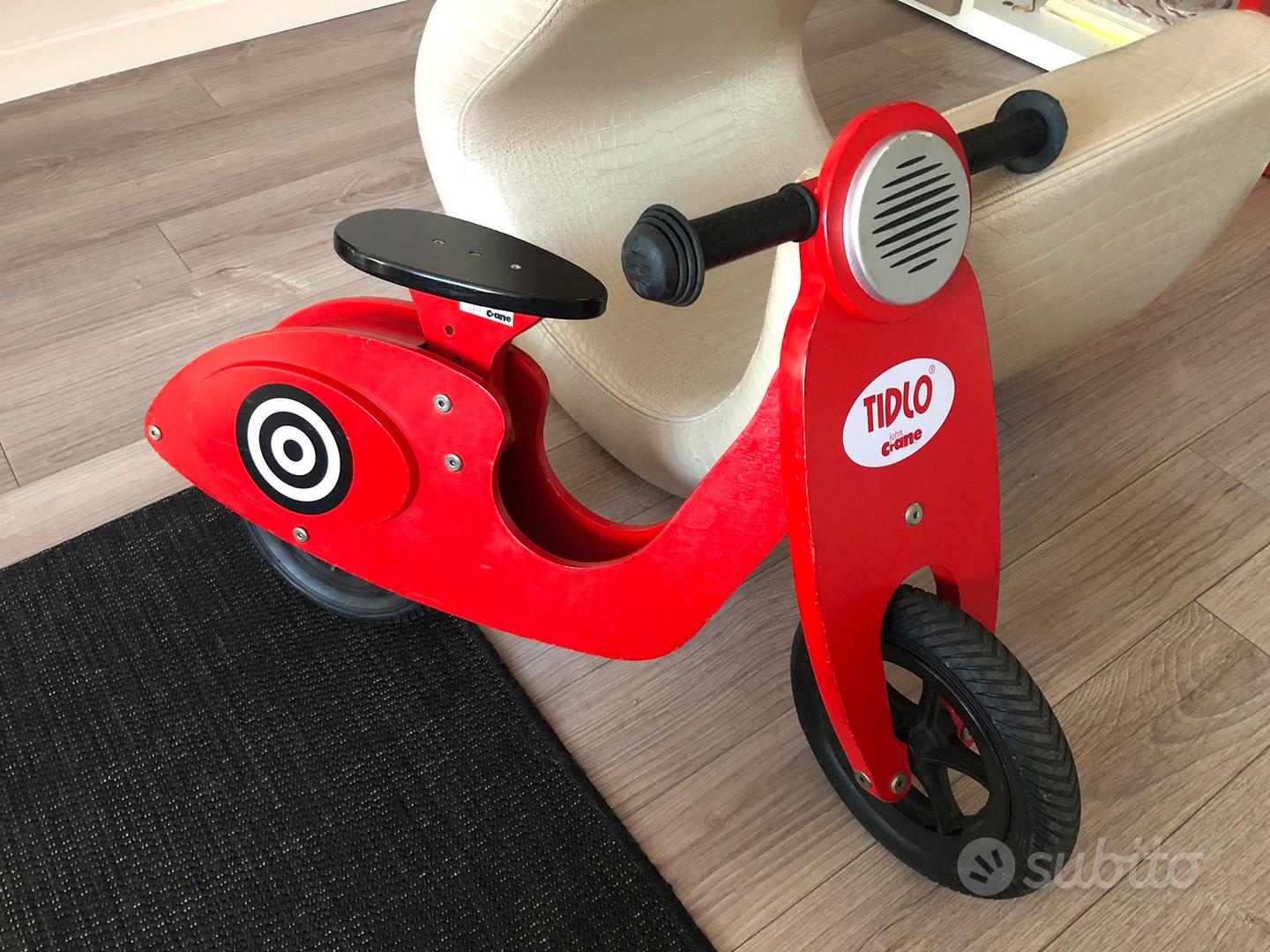 Bici in legno senza pedali Tidlo scooter Vespa - Tutto per i bambini In  vendita a Milano