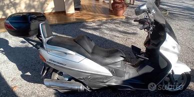 scooter Suzuki 400