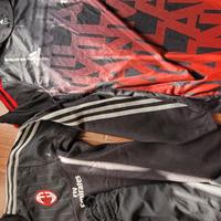 completo tuta del Milan 