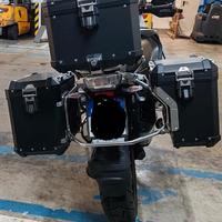 Tris valigie originali BMW