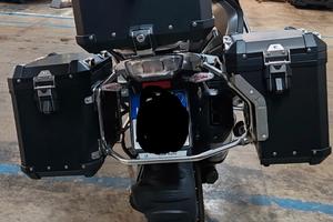 Tris valigie originali BMW