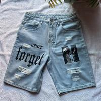 Jeans corti stile Denim con grafiche e scritte