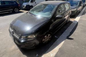 Autovettura Polo Volkswagen