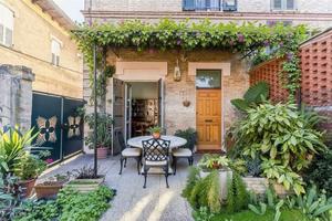 Appartamento con giardino in centro