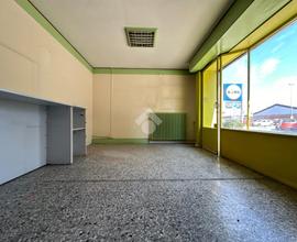 NEGOZIO A NOVI LIGURE